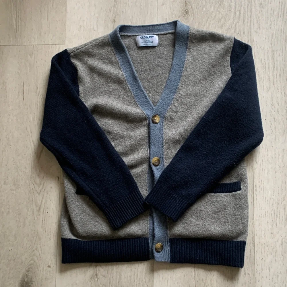 Old Navy Kids boys Cardigan in Gray and‎ Navy top sweater .